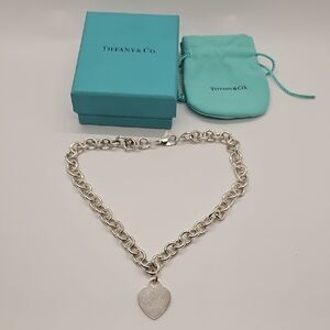Tiffany & Co. Silver Chain Necklace with Heart Pendant